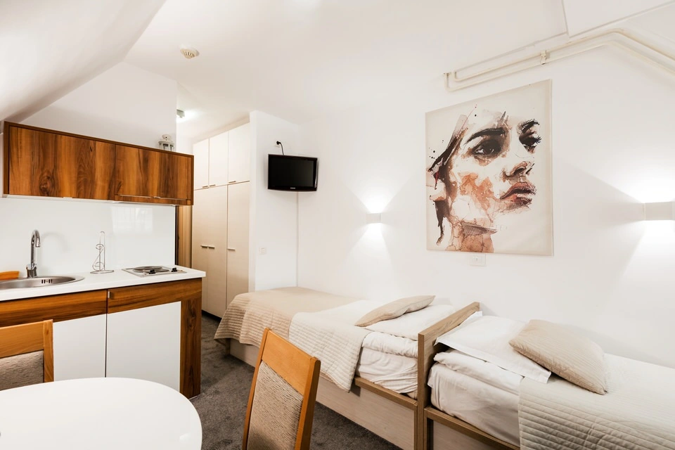 Studio Konak Koznik Snow White