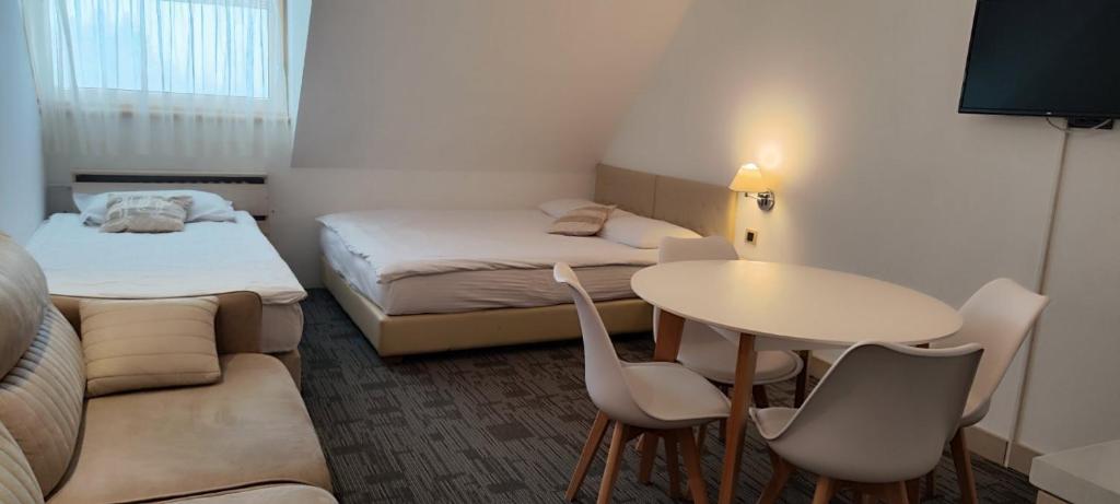 Studio Family Snow White - Photo 1