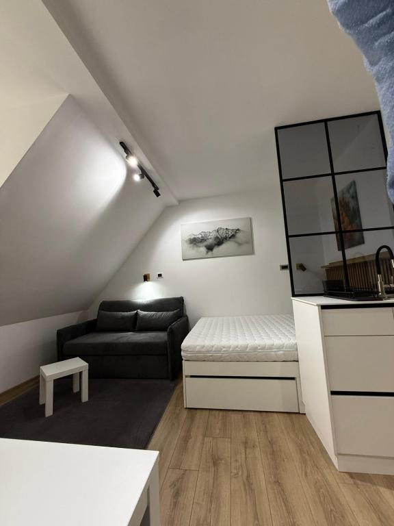 Studio Angella Triple Snow White - Photo 1