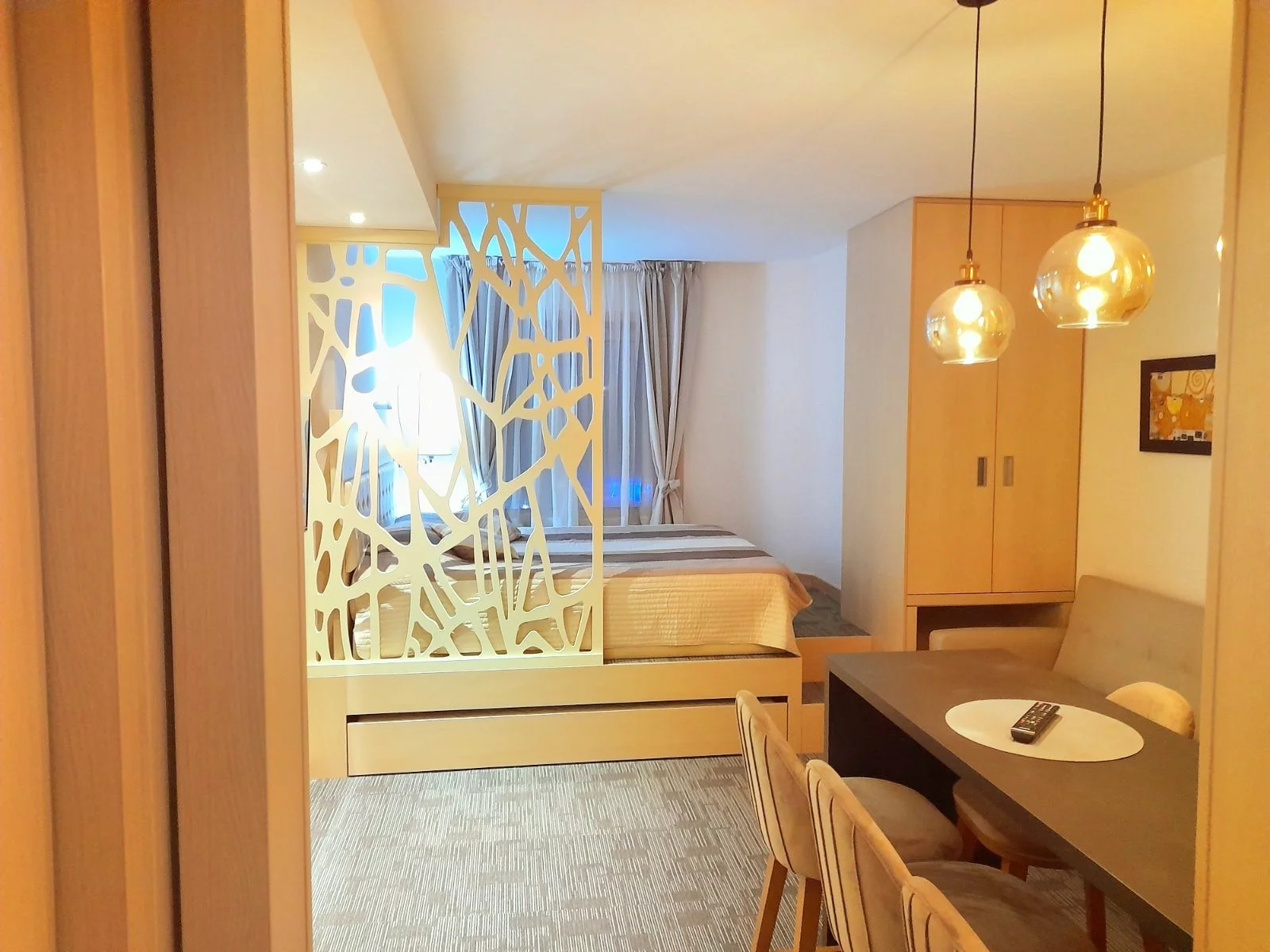 Studio Deluxe Angella Snow White